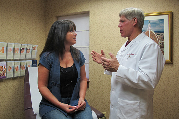 dr-parker-with-patient-1223